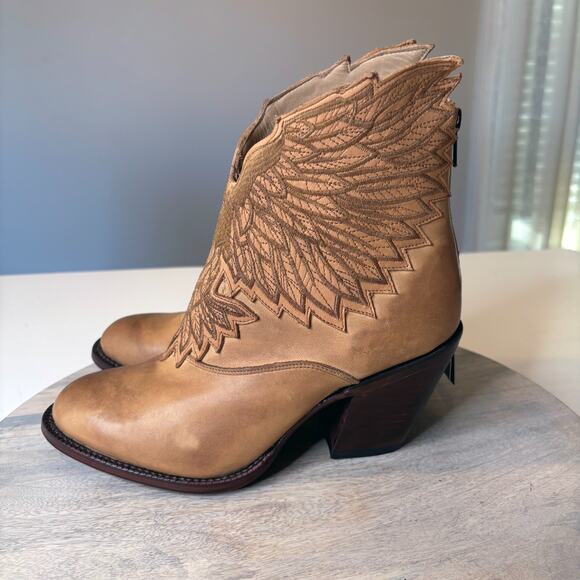 Lucchese Bootmaker Eagle Embroidered Tan Leather Ankle Boots Women’s 9.5 NWT - Picture 2 of 14